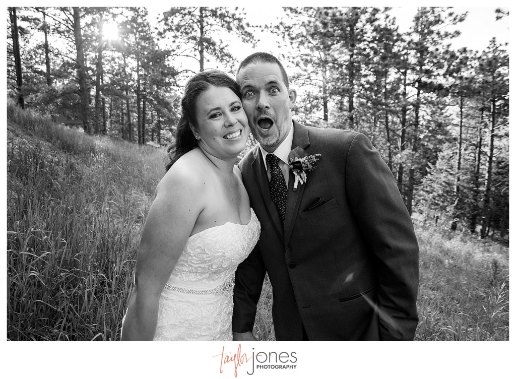 Couple photos at Mount Vernon Country Club wedding