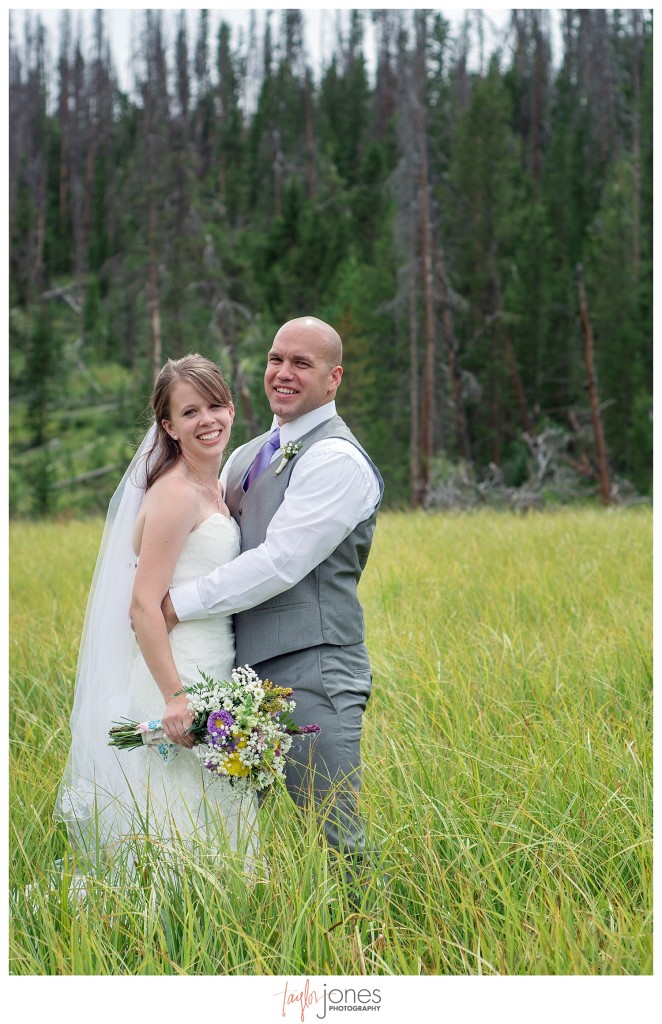 Grand Lake Colorado wedding at the Double A Barn portraits