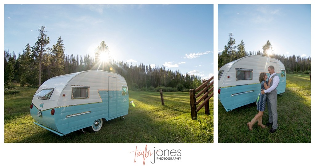 Grand Lake Colorado wedding at the Double A Barn reception photo booth