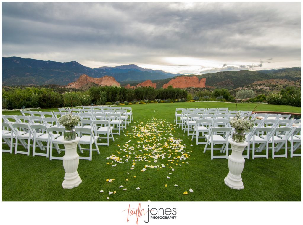 Garden of the Gods Colorado Springs wedding photographer