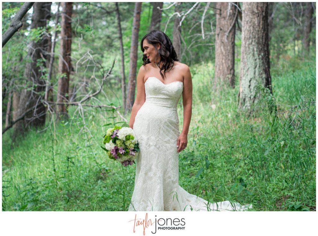 Colorado wedding photographer at Pines at Genesee wedding