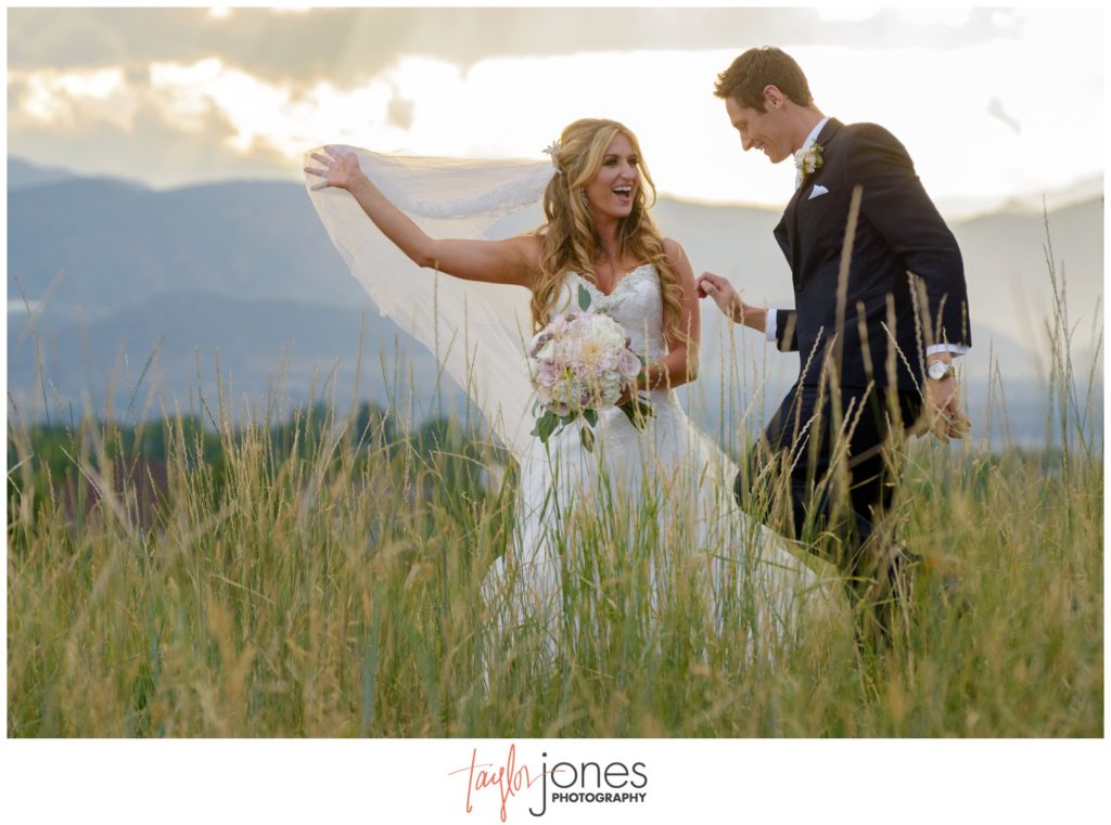 Colorado wedding photographer at Highlands Ranch Mansion wedding